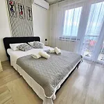 Vista Mare - *