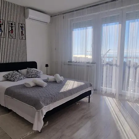 Vista Mare - *
