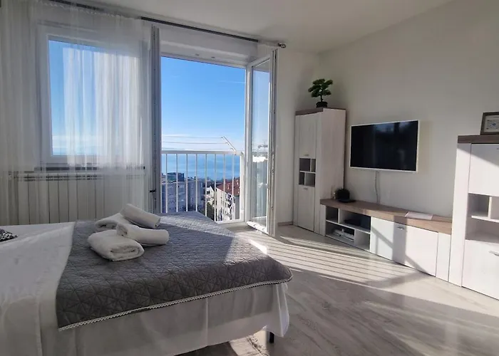Vista Mare - *