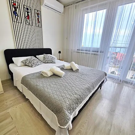 Vista Mare - *
